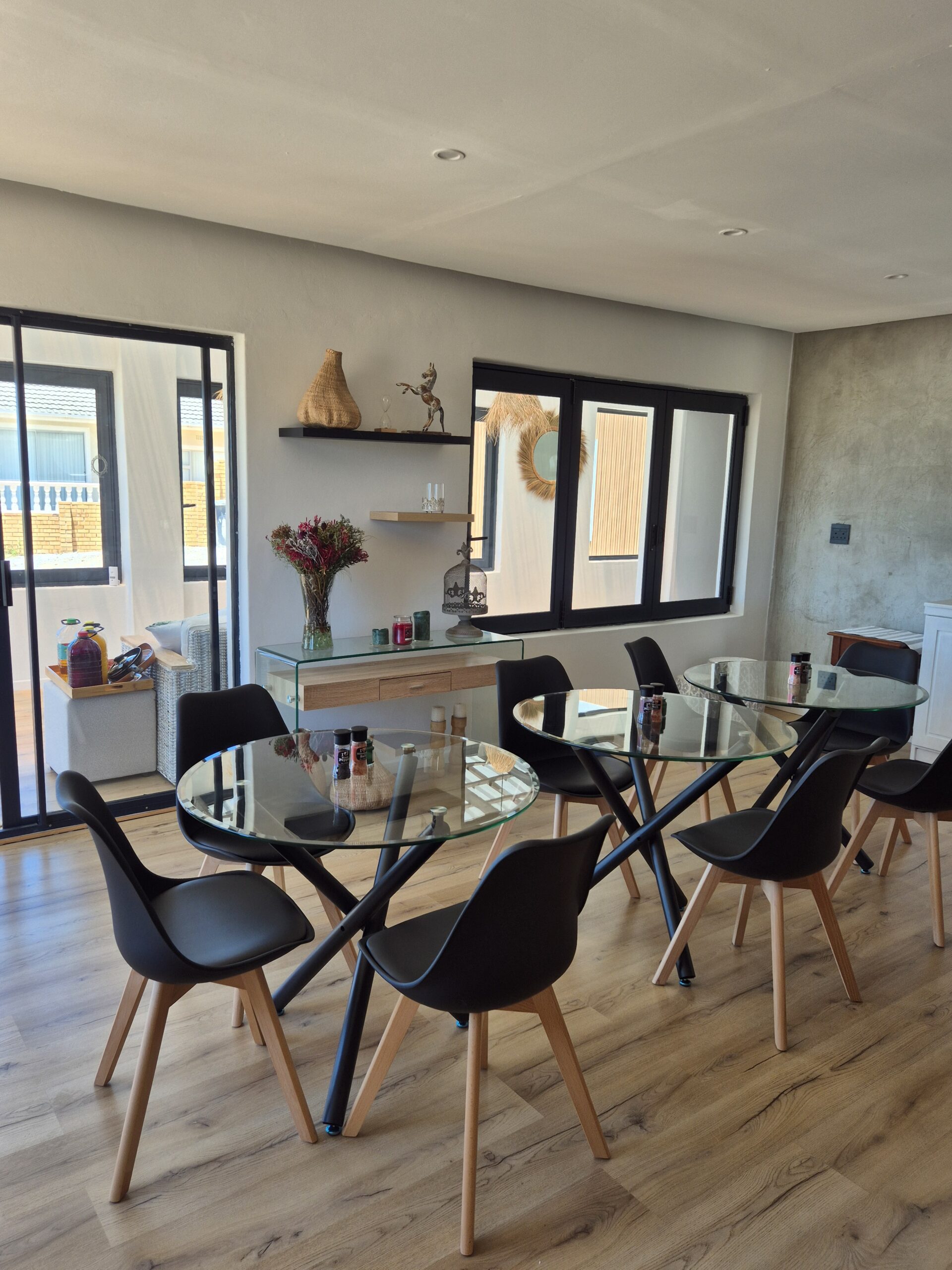 Breakfast Room outlay